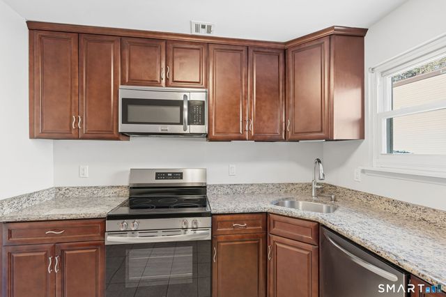 808 Twin Circle Drive 808, South Windsor, CT 06074