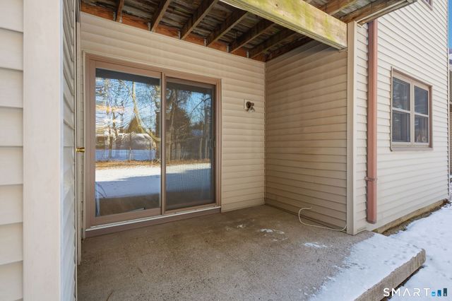 808 Twin Circle Drive 808, South Windsor, CT 06074