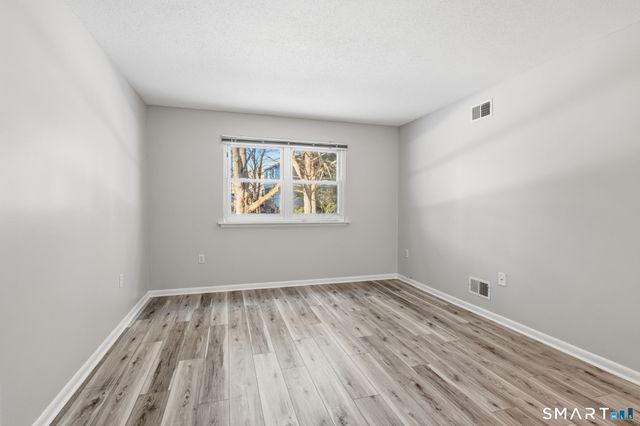 808 Twin Circle Drive 808, South Windsor, CT 06074