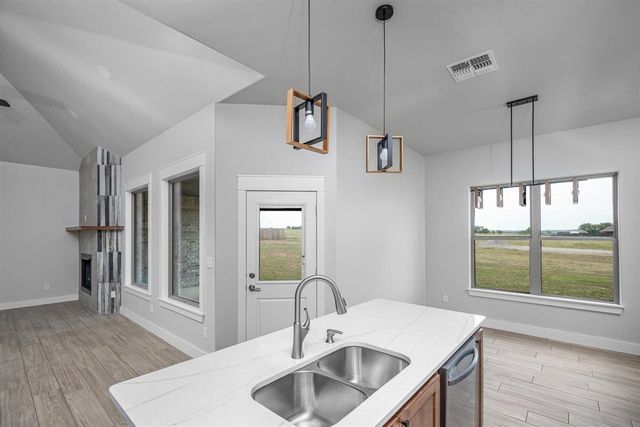 280 Mountain Ridge Pl, Lawton, OK 73507