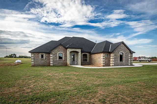 280 Mountain Ridge Pl, Lawton, OK 73507