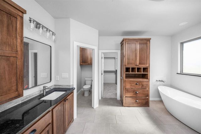 280 Mountain Ridge Pl, Lawton, OK 73507