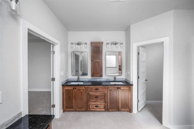 280 Mountain Ridge Pl, Lawton, OK 73507