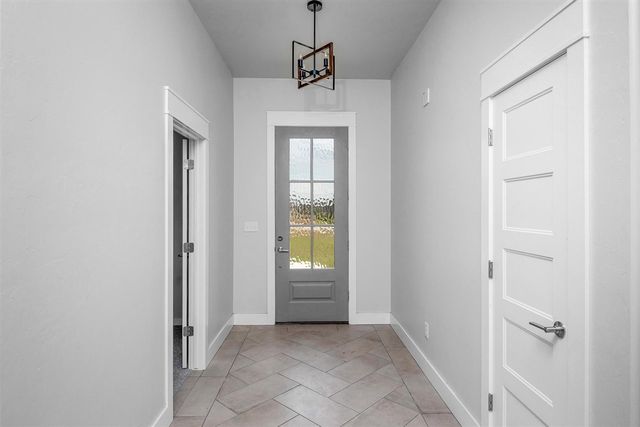 280 Mountain Ridge Pl, Lawton, OK 73507
