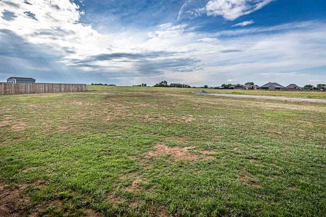 280 Mountain Ridge Pl, Lawton, OK 73507