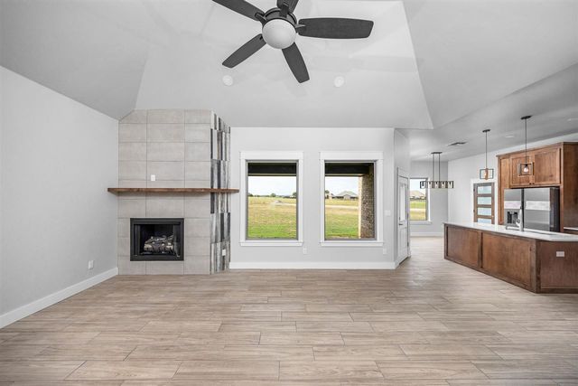 280 Mountain Ridge Pl, Lawton, OK 73507