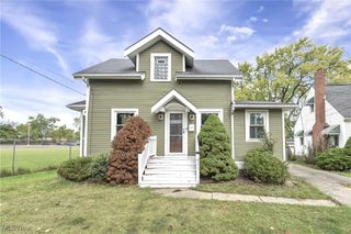 471 Columbus Street, Bedford, OH 44146