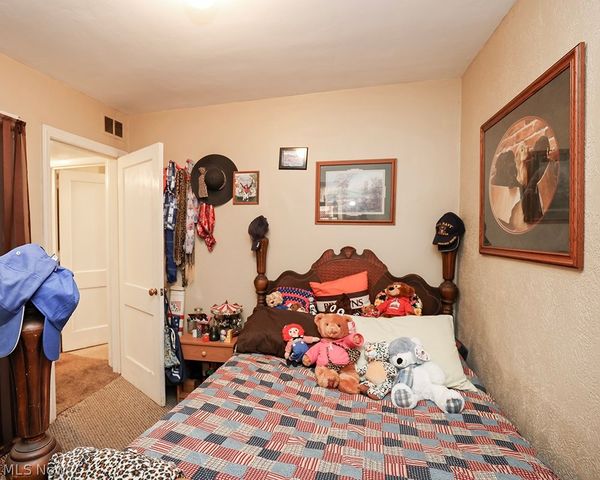 805 Clark Street, Elyria, OH 44035