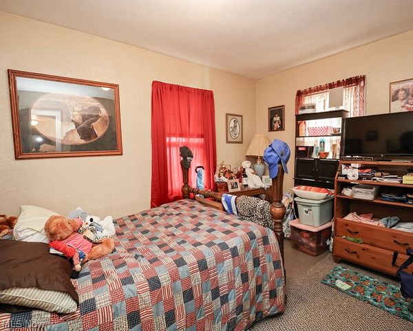 805 Clark Street, Elyria, OH 44035