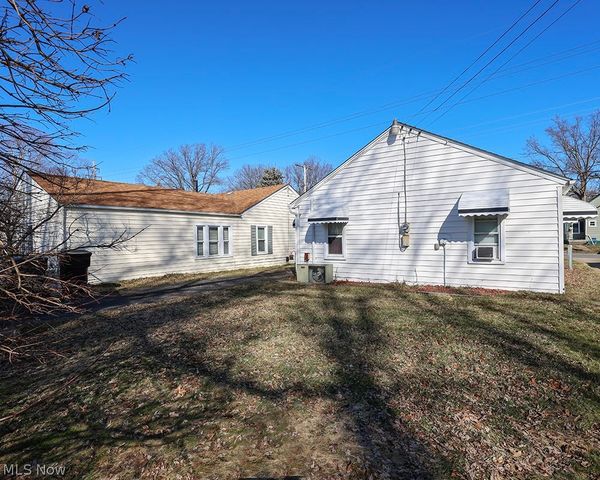 805 Clark Street, Elyria, OH 44035