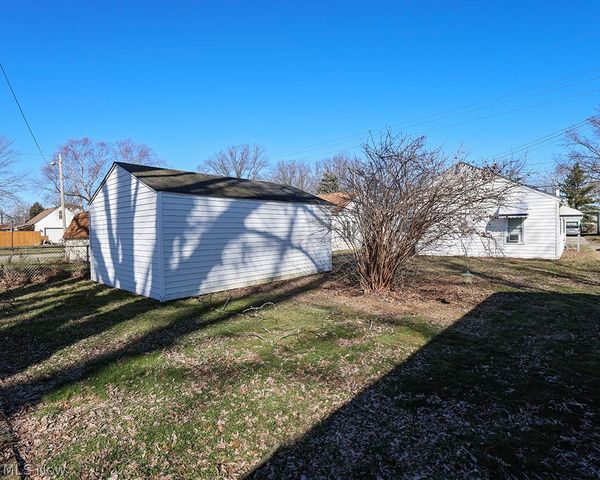 805 Clark Street, Elyria, OH 44035