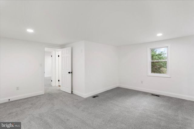 11424 ENGLEWOOD RD, Hagerstown, MD 21740