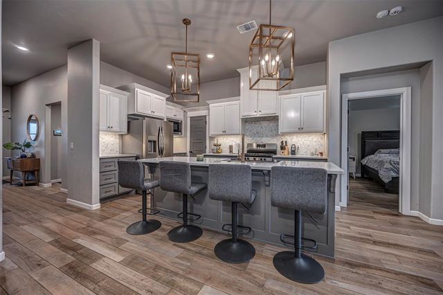 9124 NW 124th Street, Yukon, OK 73099