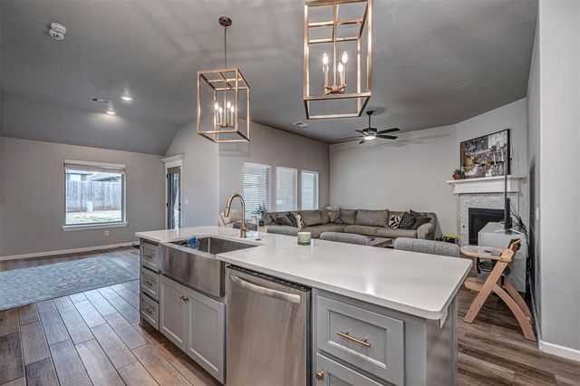 9124 NW 124th Street, Yukon, OK 73099