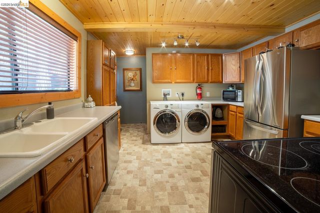 22667 Bret Harte Dr, Twain Harte, CA 95383