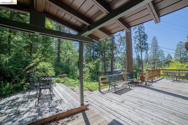 22667 Bret Harte Dr, Twain Harte, CA 95383