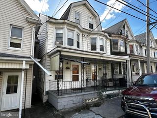 218 E COLUMBIA AVE, Mount Carmel, PA 17851