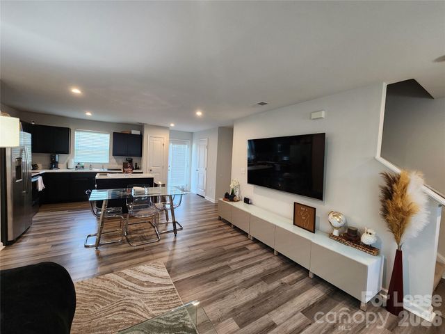 6816 Ludell Lane, Charlotte, NC 28215