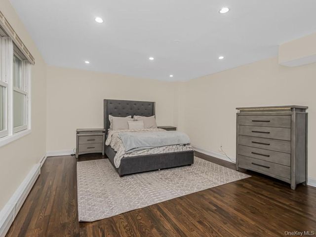 8 Fairgreen Court, Cortlandt Manor, NY 10567