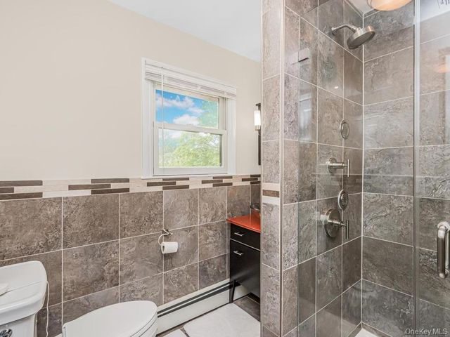 8 Fairgreen Court, Cortlandt Manor, NY 10567
