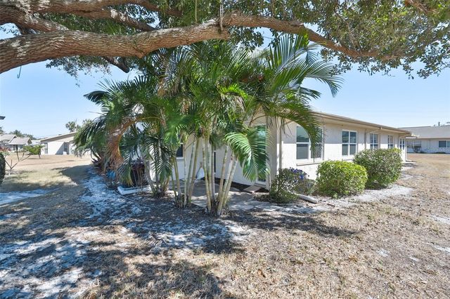 1906 CANTERBURY LANE 16, Sun City Center, FL 33573