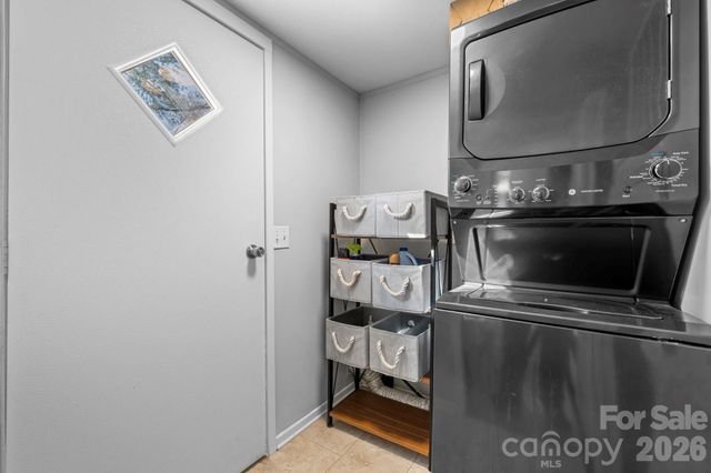 250 Dirt Road, Taylorsville, NC 28681