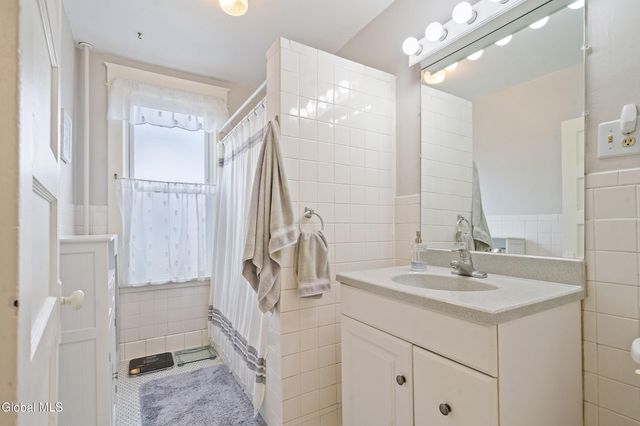 115 Grove Avenue, Albany, NY 12208
