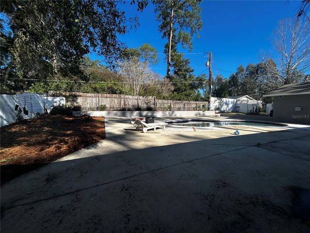 1606 NW 22ND STREET, Gainesville, FL 32605