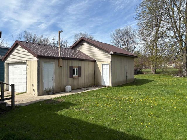 3011 Harrison Drive, Saginaw, MI 48604
