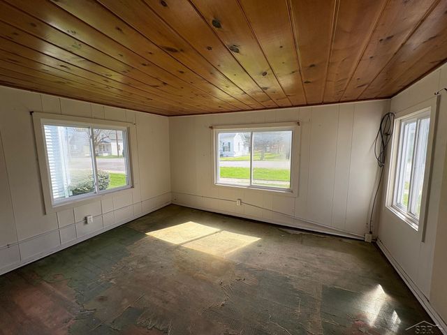 3011 Harrison Drive, Saginaw, MI 48604