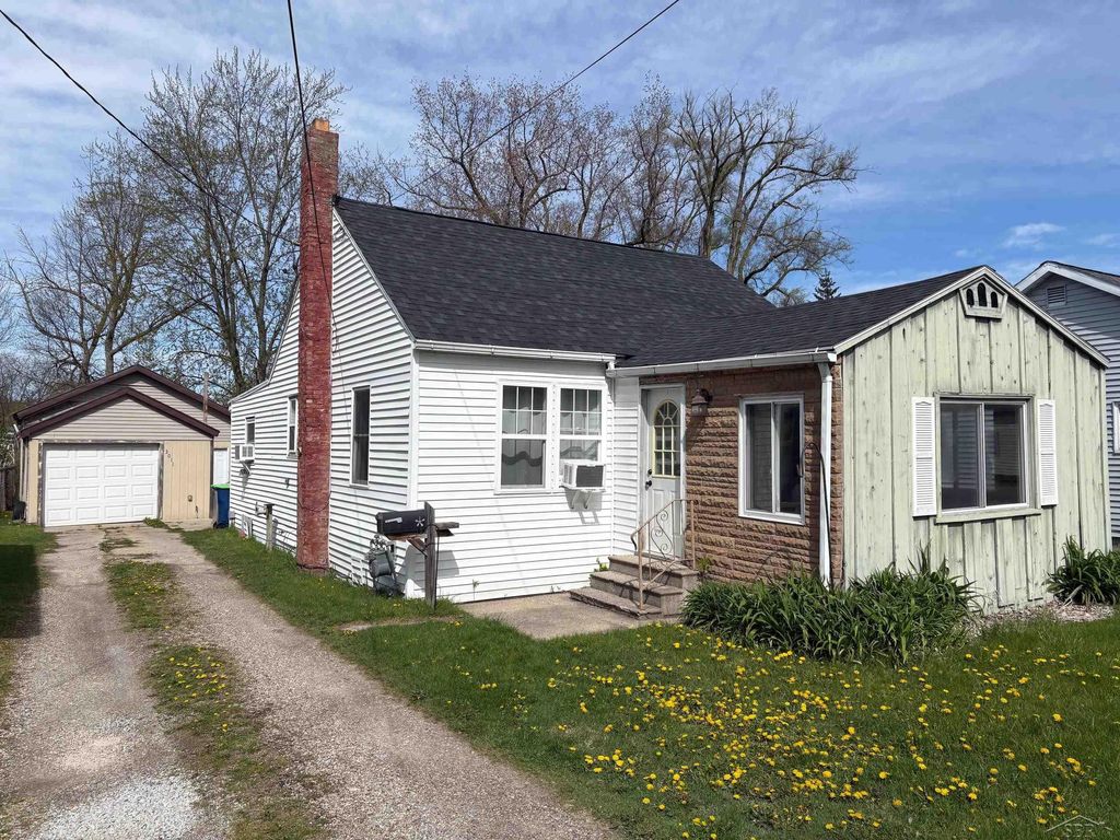 3011 Harrison Drive, Saginaw, MI 48604
