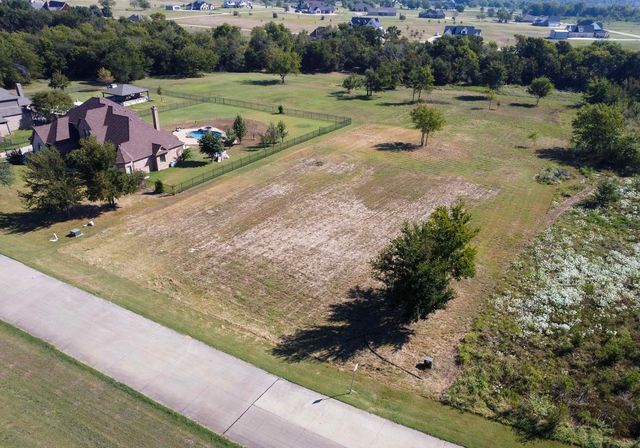 1022 Shadow Lakes Drive, Wills Point, TX 75169