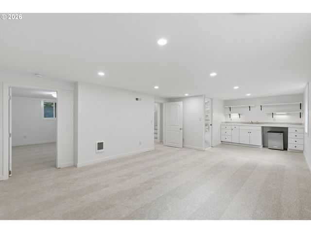 244 Ne BUFFALO St, Portland, OR 97211