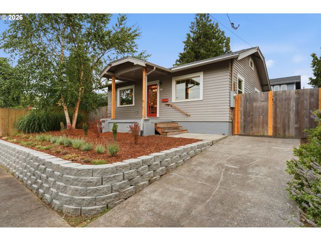 244 Ne BUFFALO St, Portland, OR 97211