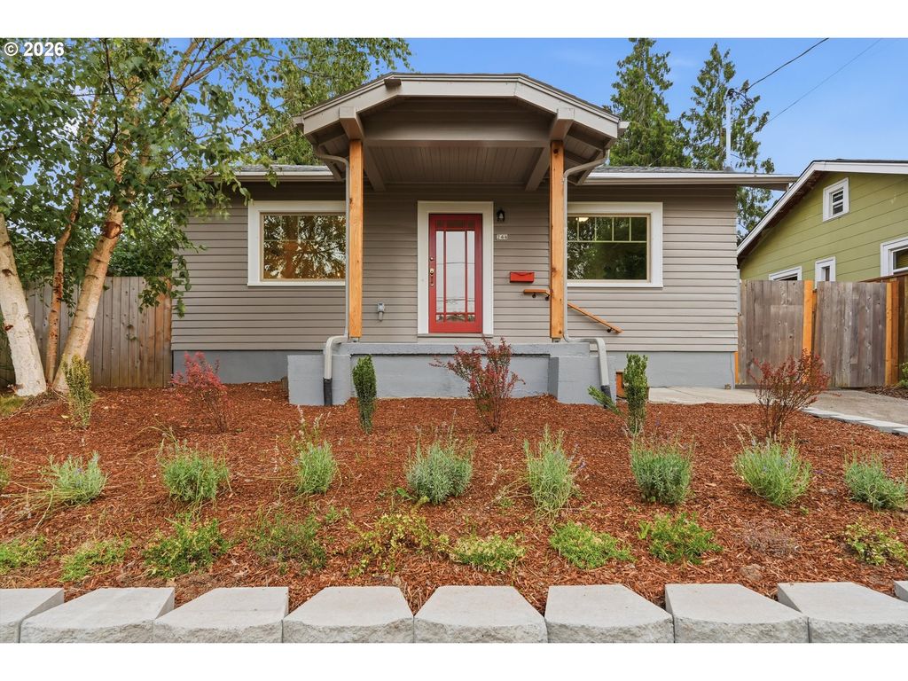 244 Ne BUFFALO St, Portland, OR 97211