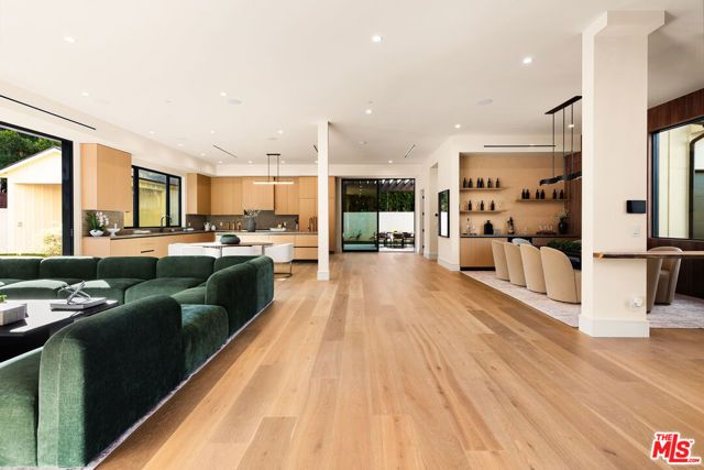 18100 Karen Drive, Tarzana (los Angeles), CA 91356