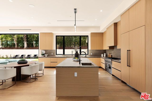 18100 Karen Drive, Tarzana (los Angeles), CA 91356