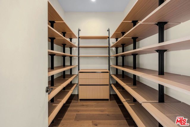 18100 Karen Drive, Tarzana (los Angeles), CA 91356