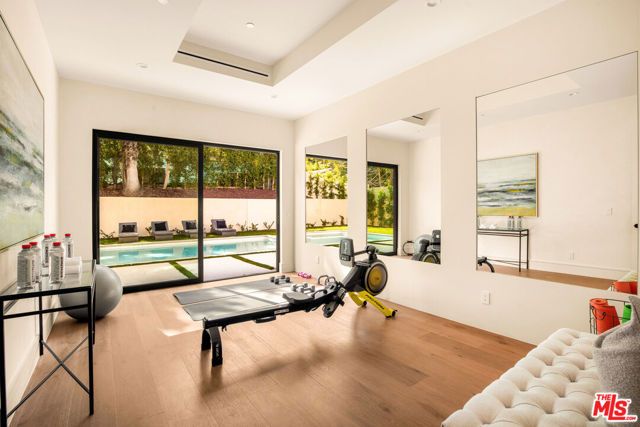 18100 Karen Drive, Tarzana (los Angeles), CA 91356