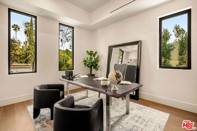 18100 Karen Drive, Tarzana (los Angeles), CA 91356