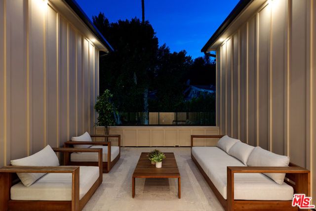 18100 Karen Drive, Tarzana (los Angeles), CA 91356