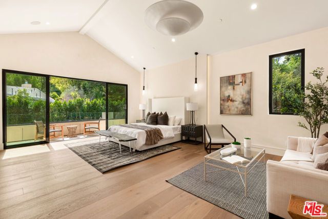 18100 Karen Drive, Tarzana (los Angeles), CA 91356