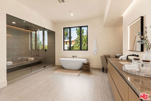 18100 Karen Drive, Tarzana (los Angeles), CA 91356