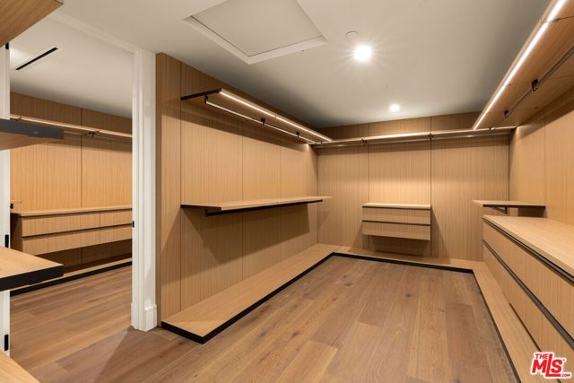 18100 Karen Drive, Tarzana (los Angeles), CA 91356