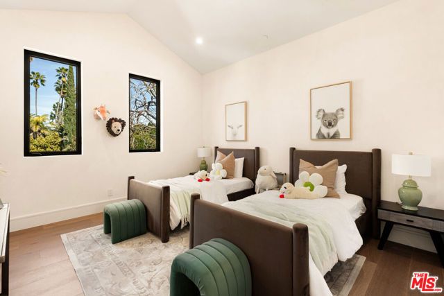 18100 Karen Drive, Tarzana (los Angeles), CA 91356