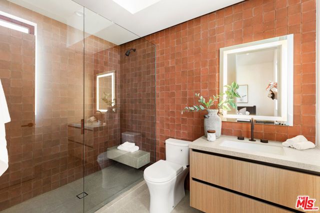 18100 Karen Drive, Tarzana (los Angeles), CA 91356