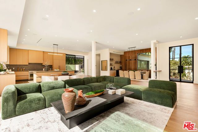 18100 Karen Drive, Tarzana (los Angeles), CA 91356