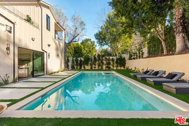 18100 Karen Drive, Tarzana (los Angeles), CA 91356