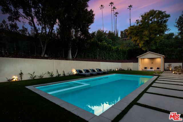 18100 Karen Drive, Tarzana (los Angeles), CA 91356