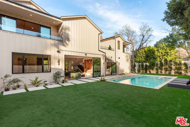 18100 Karen Drive, Tarzana (los Angeles), CA 91356